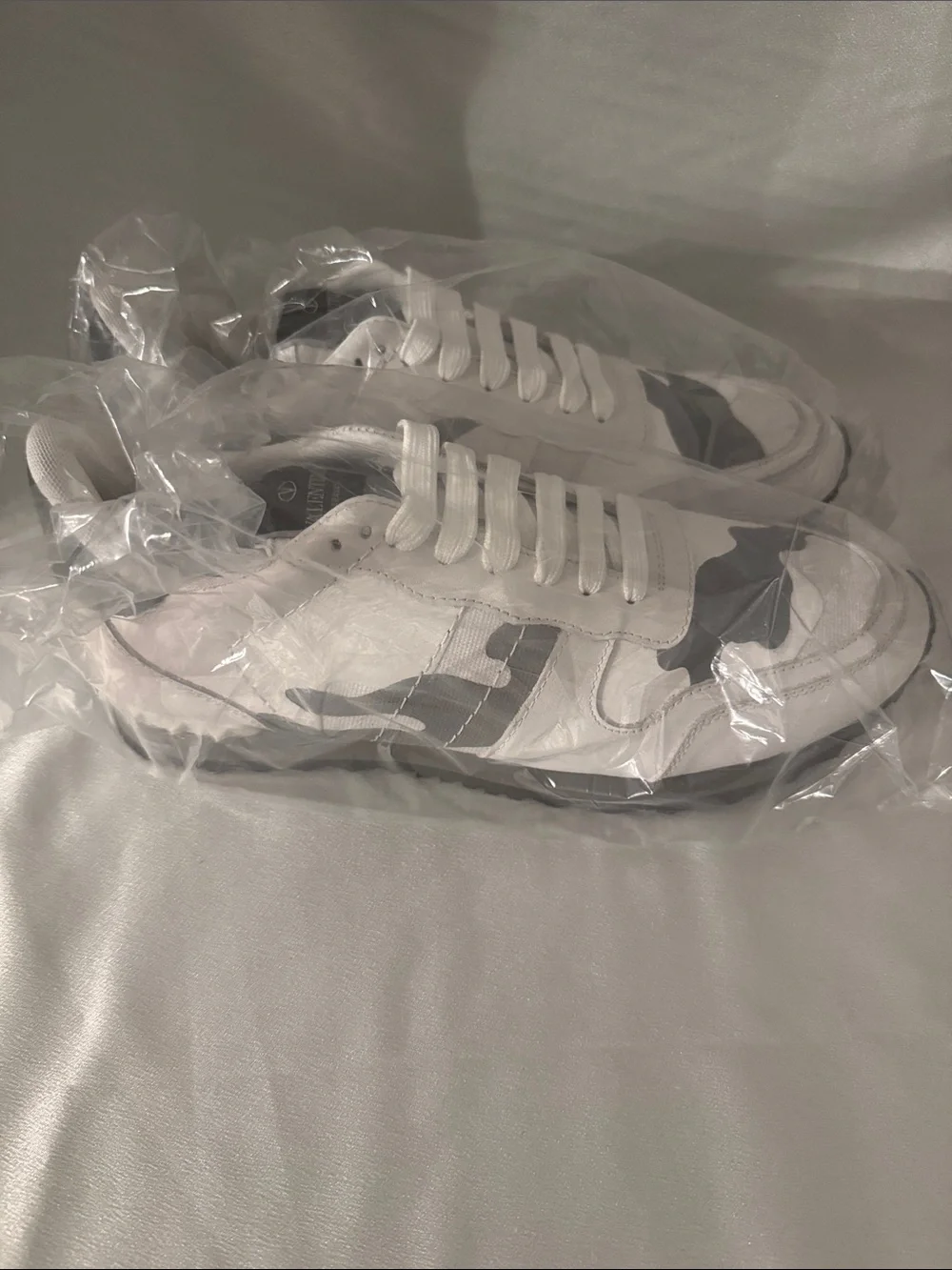 Valentino Garavani new no